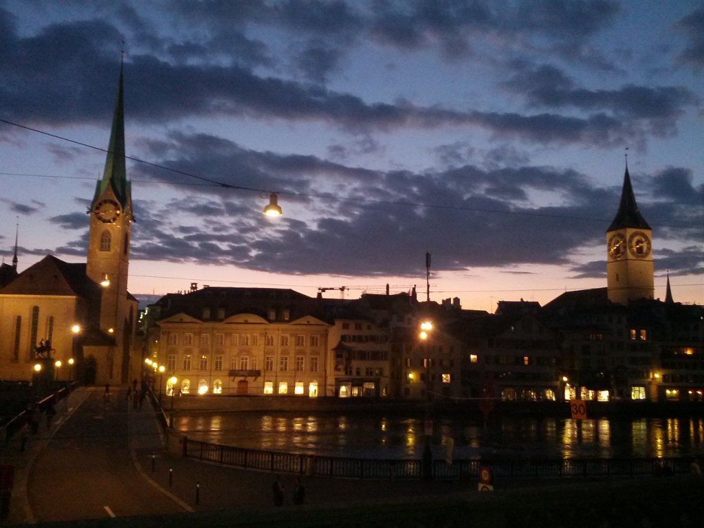 Zürich in der Abenddämmerung